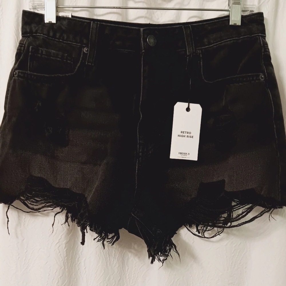 NWT FOREVER 21 RETRO HIGH RISE DENIM SHORTS SIZE 26